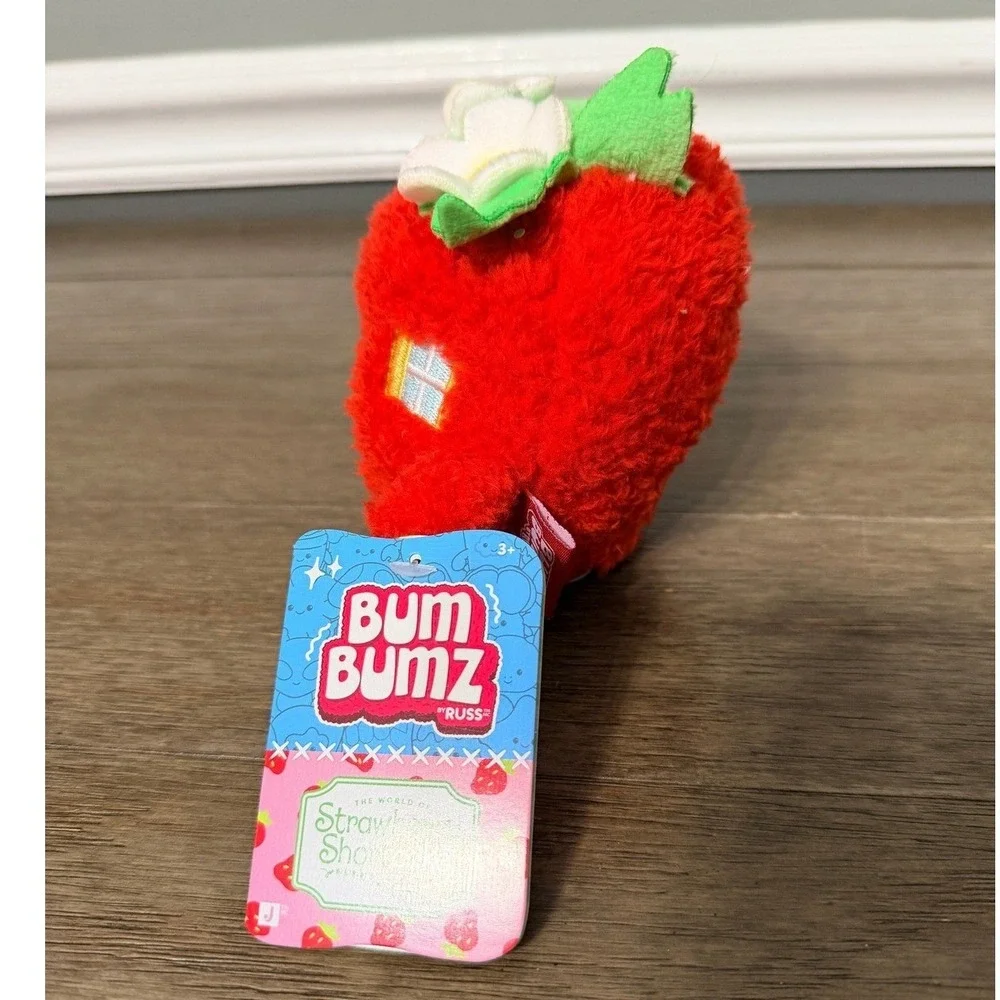 BumBumz Russ World‎ of Strawberry Shortcake Strawberry House Plush New With Tags